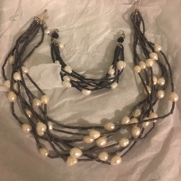 Pearl and beaded necklace/bracelet set - Picture 1 of 2